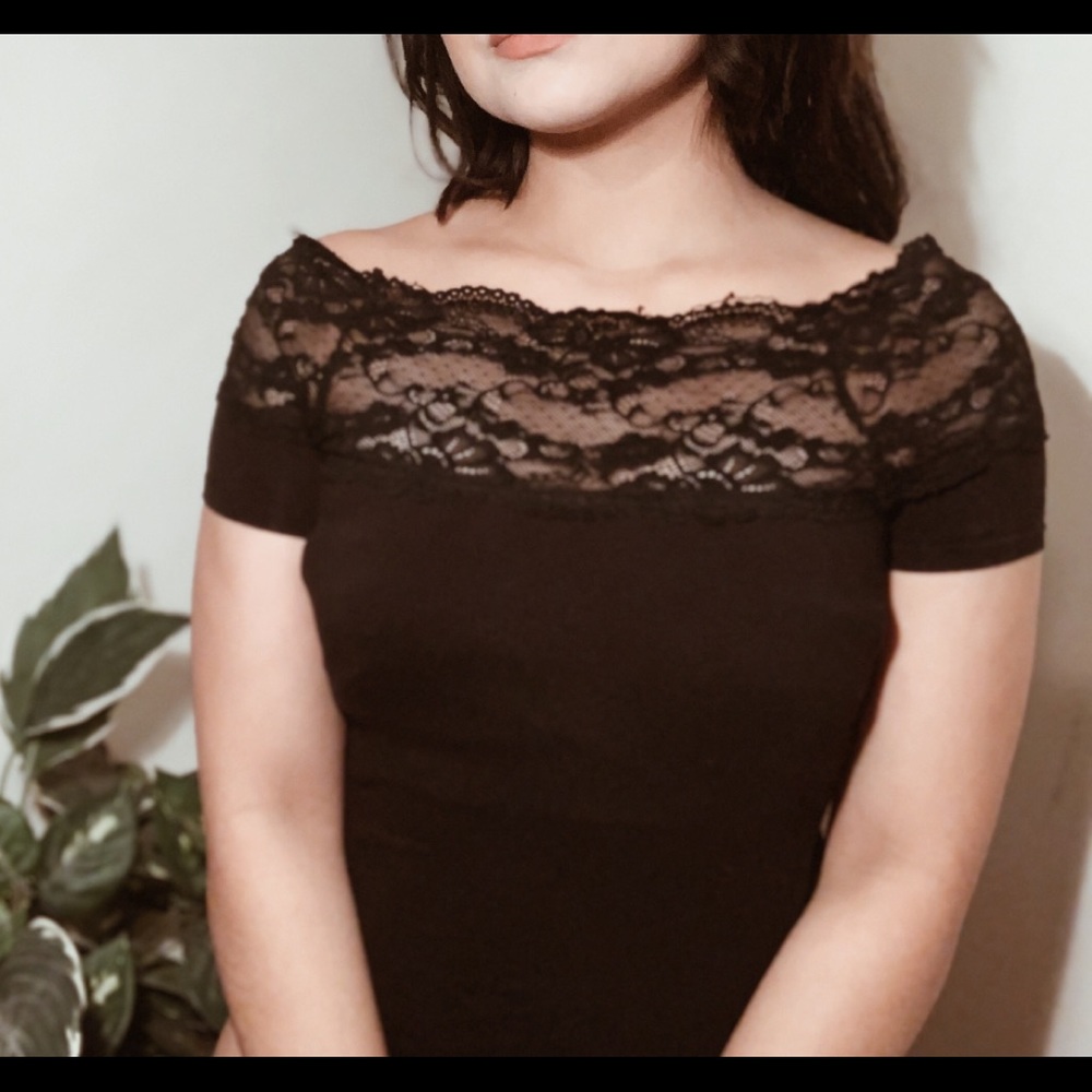 H&M lace black off the shoulder top